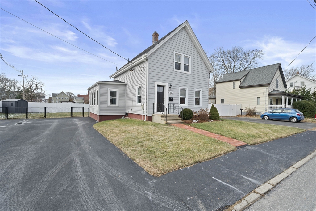 336 Howard St