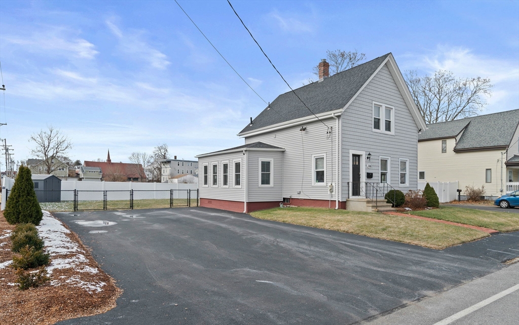 336 Howard St