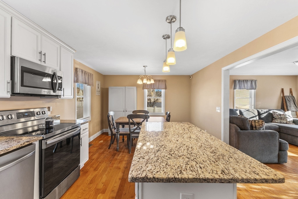 17 Rowley Ave