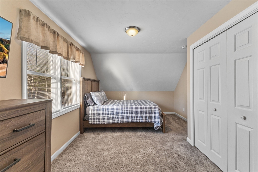 17 Rowley Ave