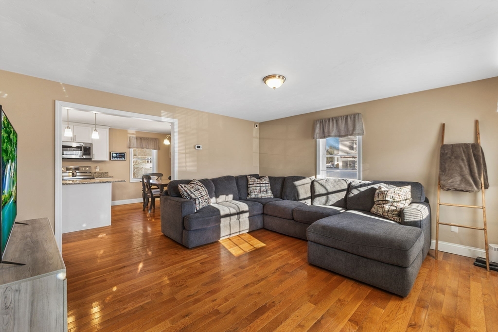 17 Rowley Ave