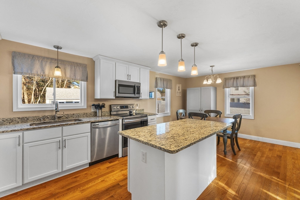 17 Rowley Ave