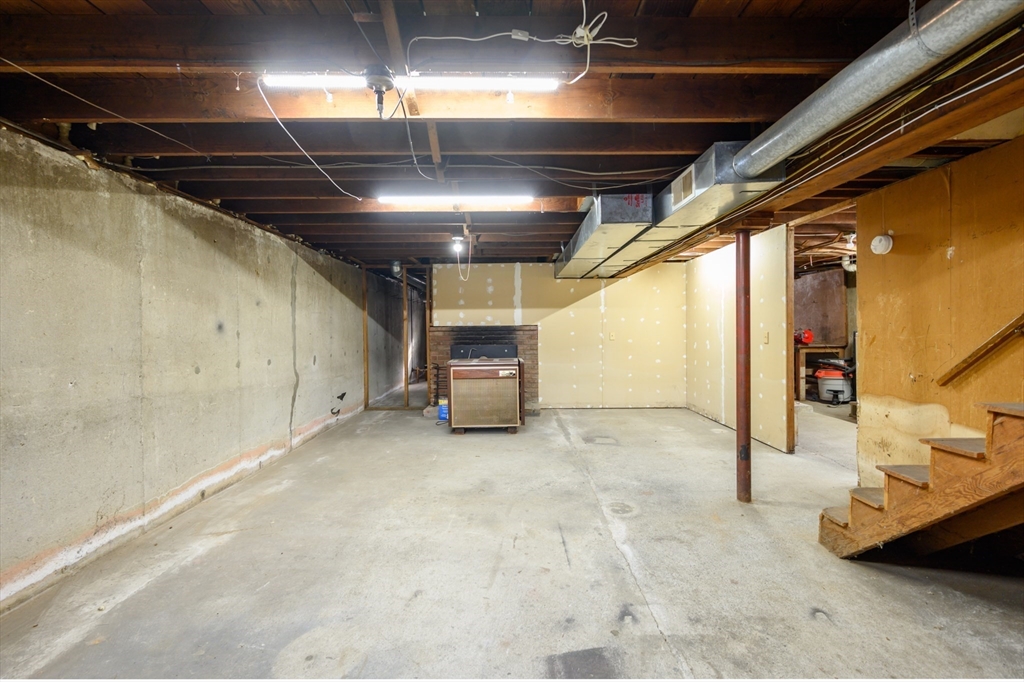 223 High St