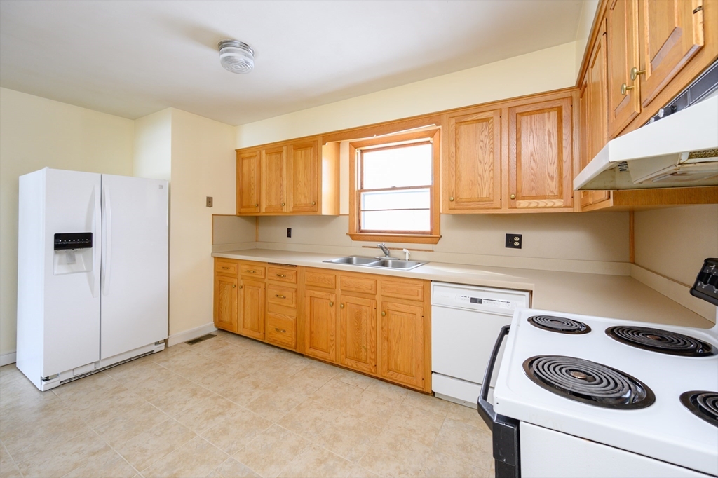 223 High St
