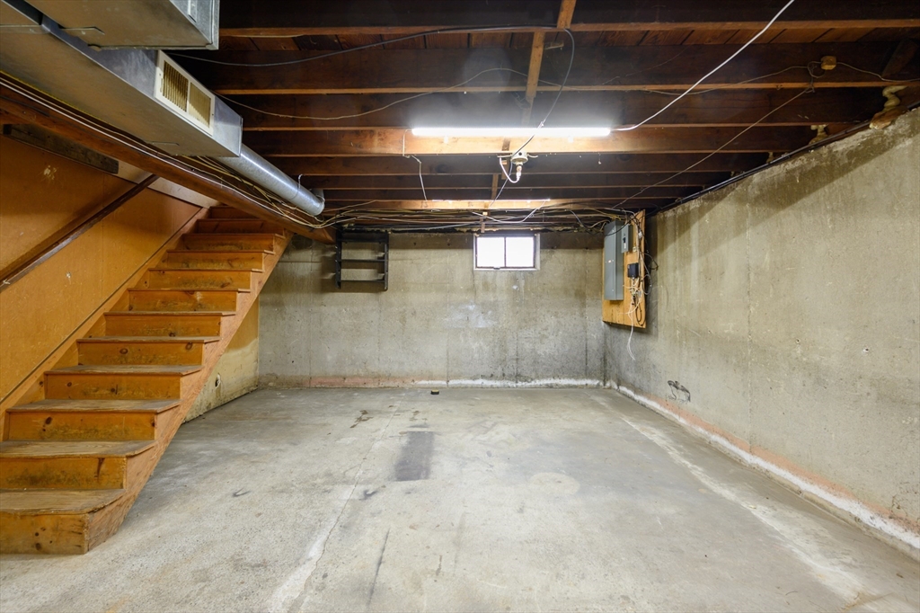 223 High St