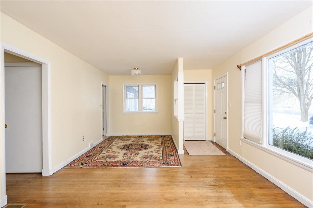 223 High St