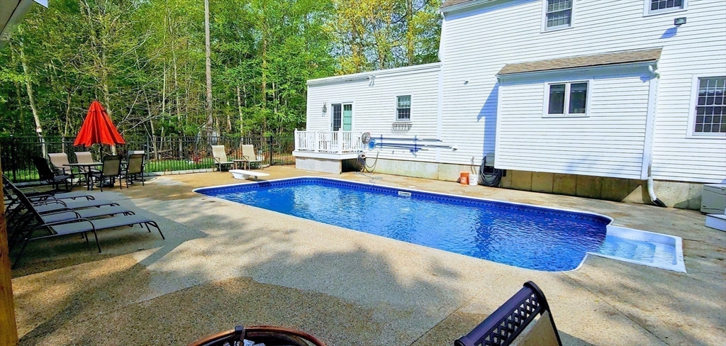 49 Waterford Drive