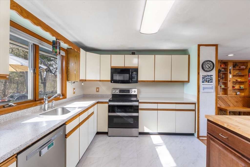 75 Debbie Rd