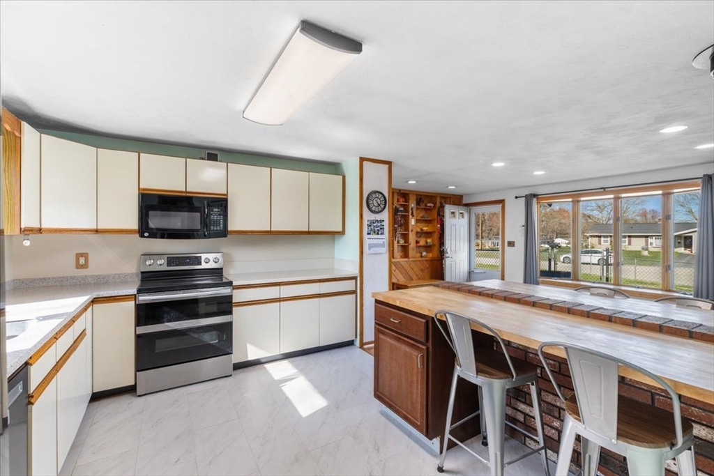 75 Debbie Rd