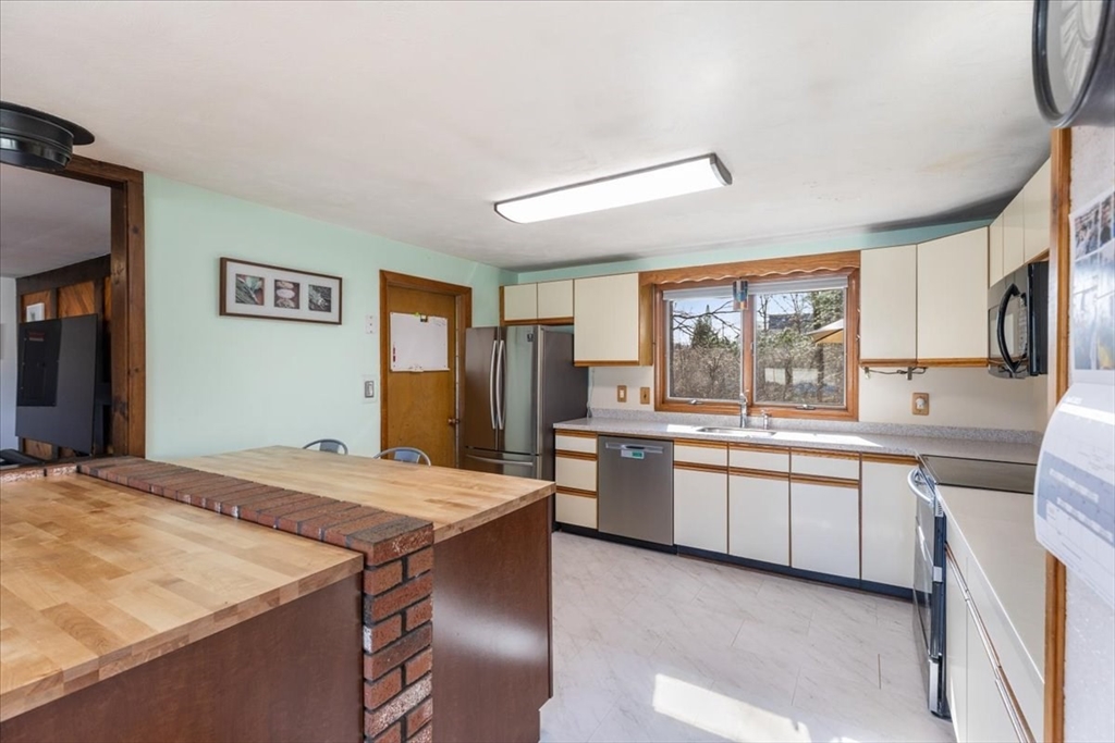 75 Debbie Rd
