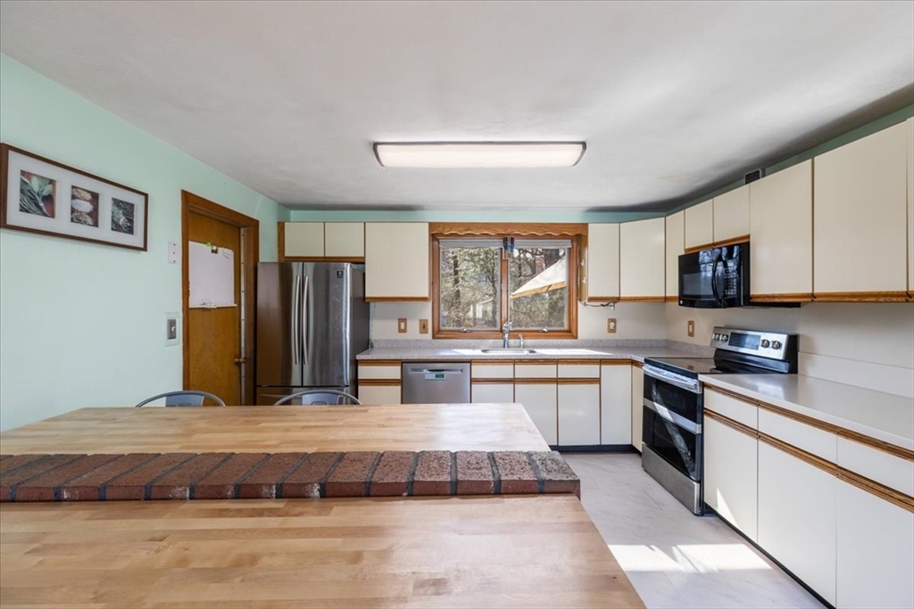 75 Debbie Rd