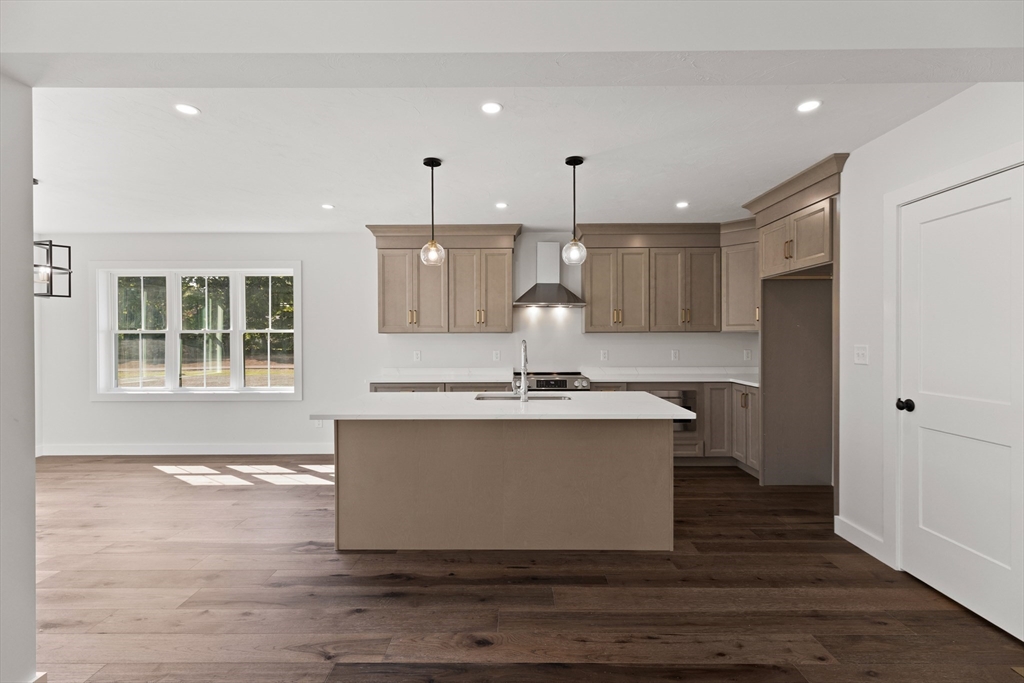 2 Fontana Wy.