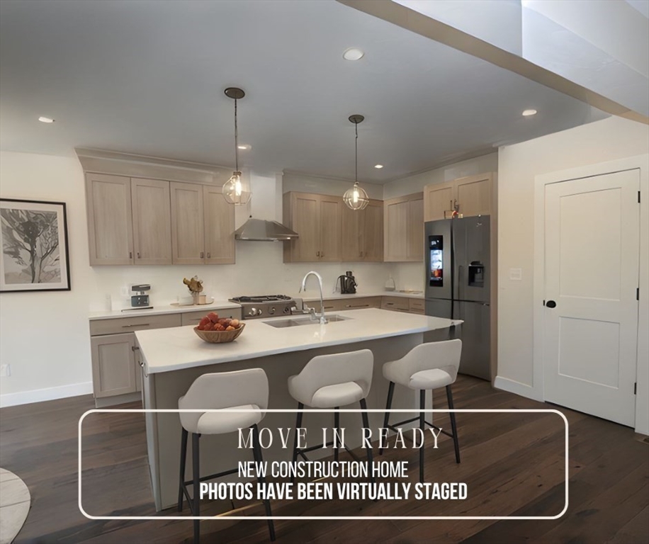 2 Fontana Wy.