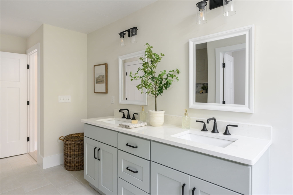 20 Howland Trail # 10