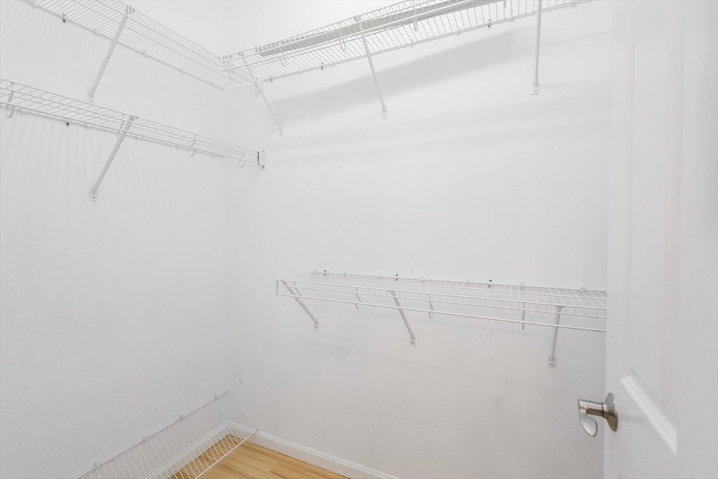 32 Rockway Ave # 3C