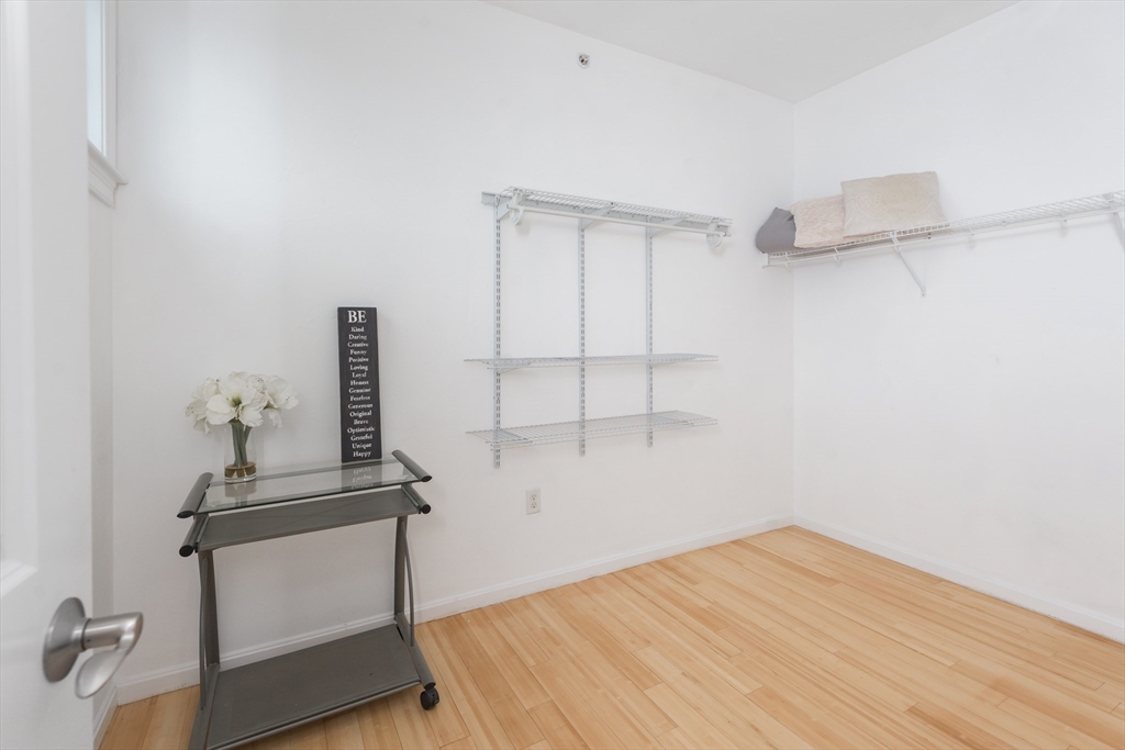 32 Rockway Ave # 3C