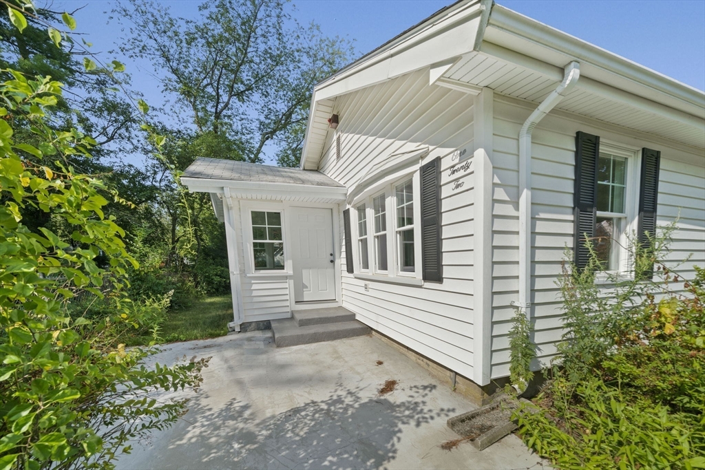 122 Union Park St