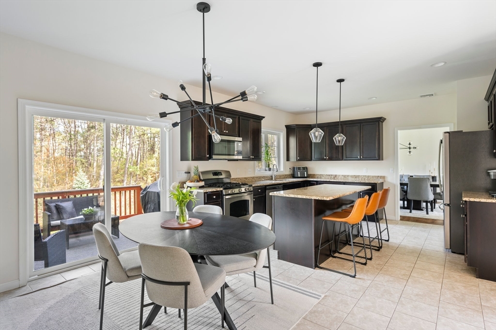 86 Pioneer Trail