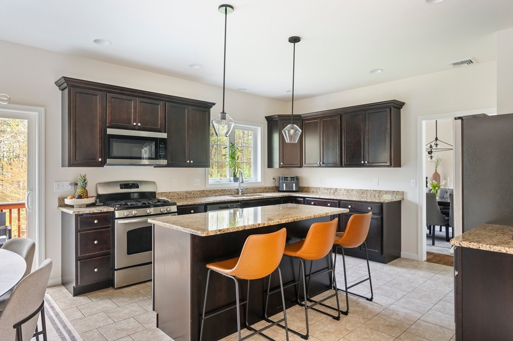 86 Pioneer Trail