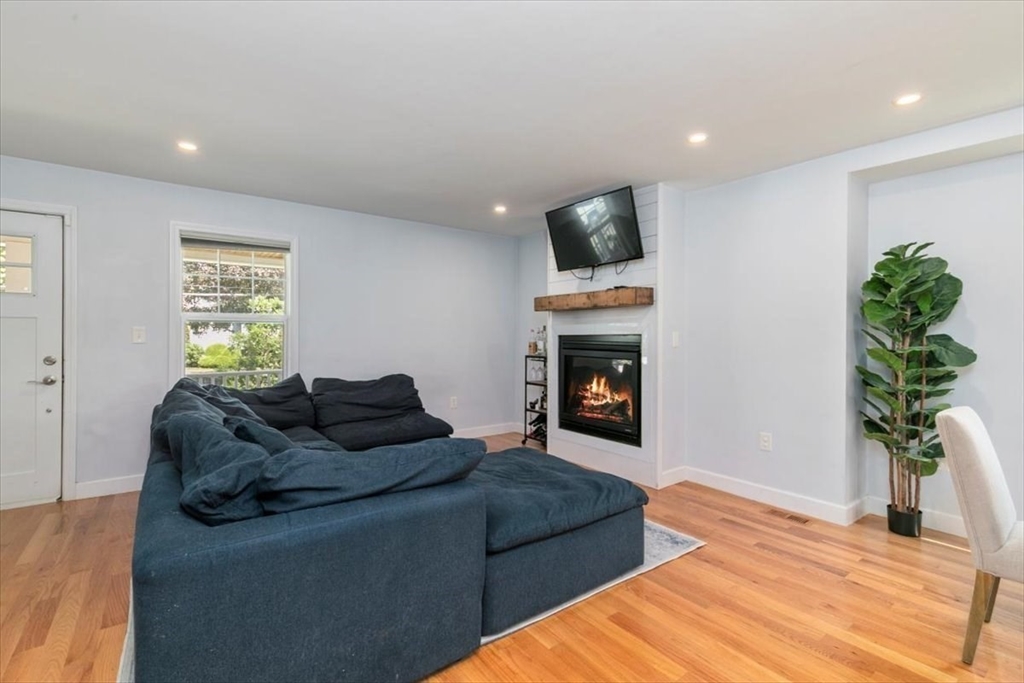 22 Maplewood St # 22