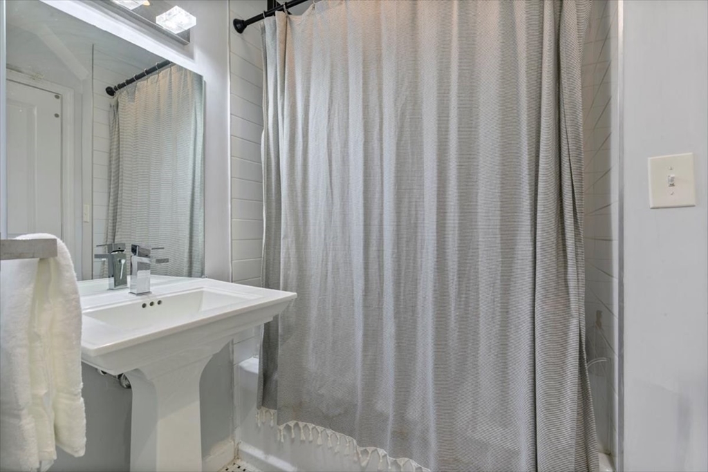 22 Maplewood St # 22