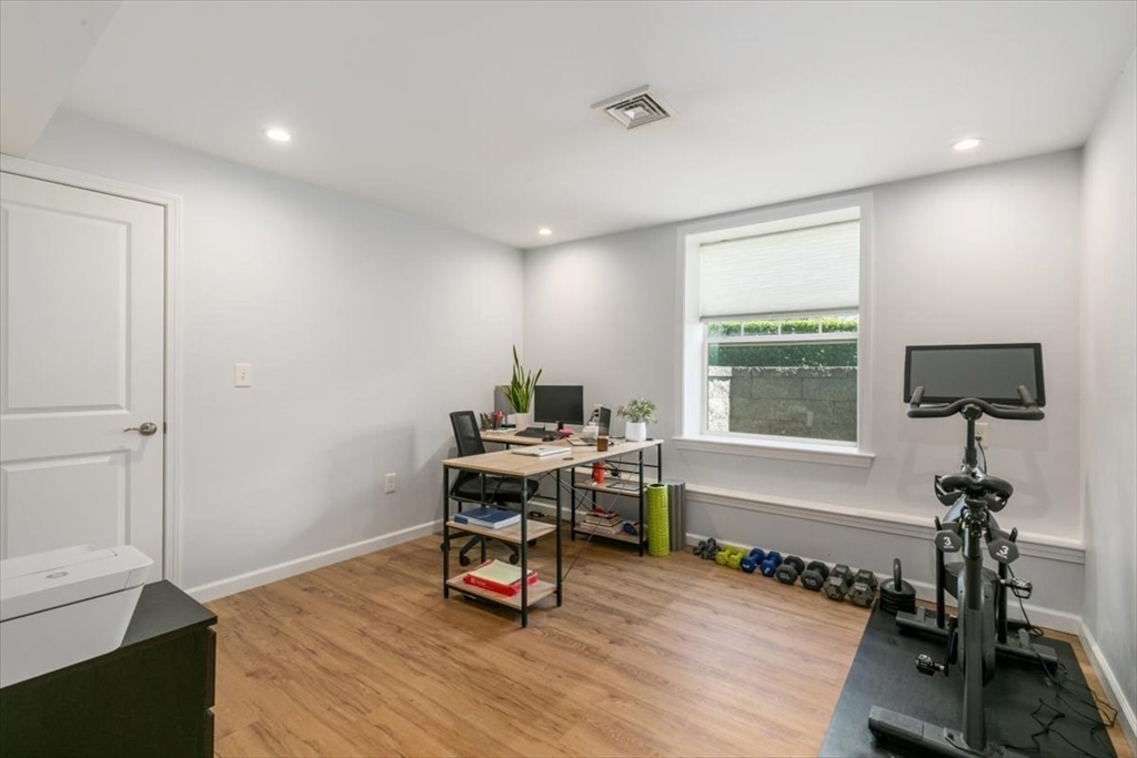 22 Maplewood St # 22