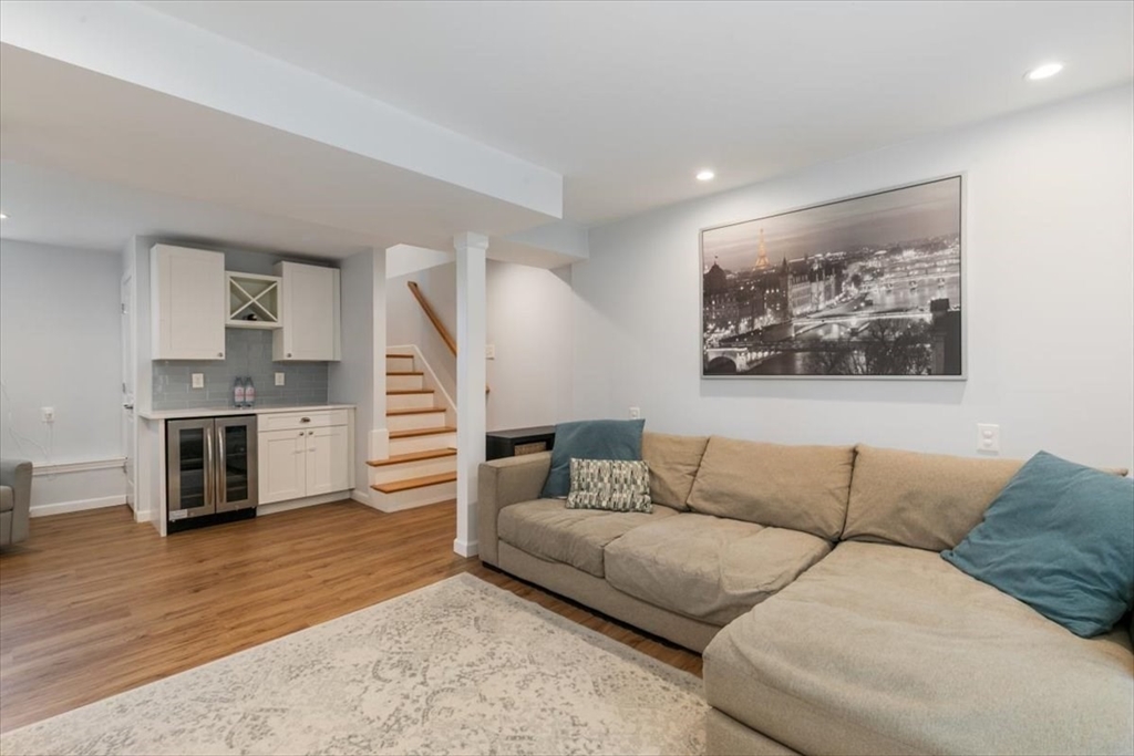 22 Maplewood St # 22