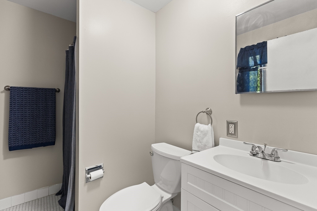 221 Oak St # 24 Unit: 18-24