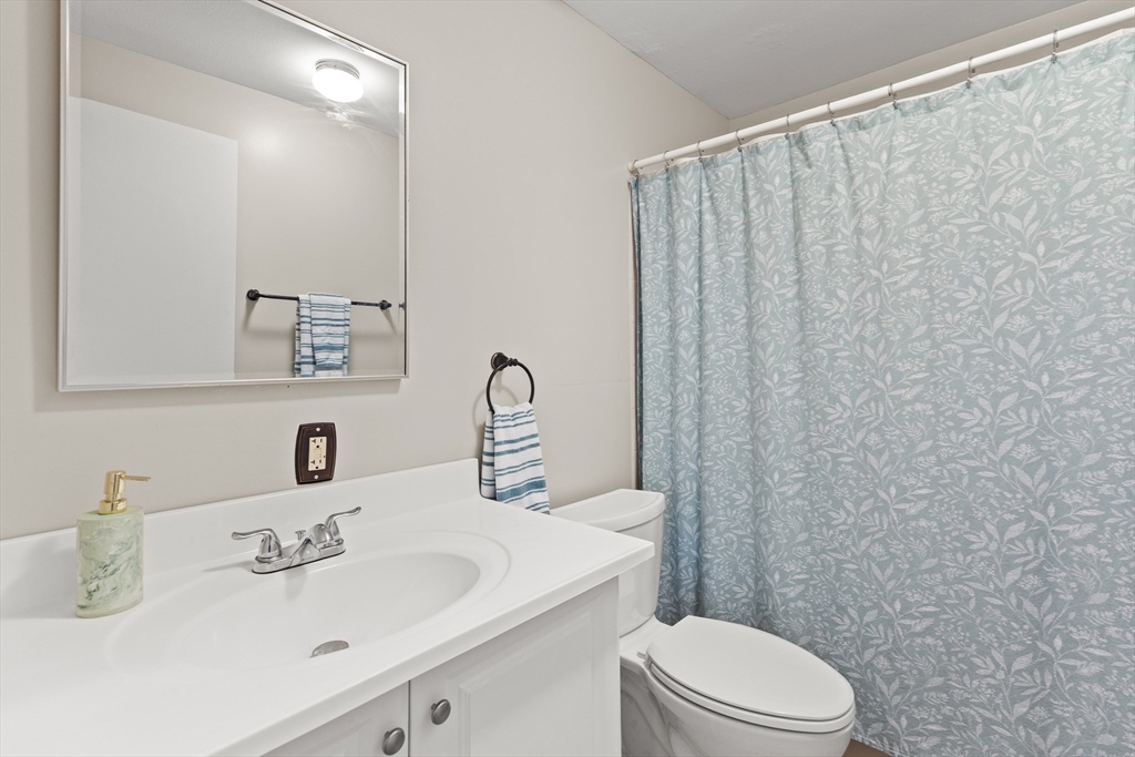 221 Oak St # 24 Unit: 18-24