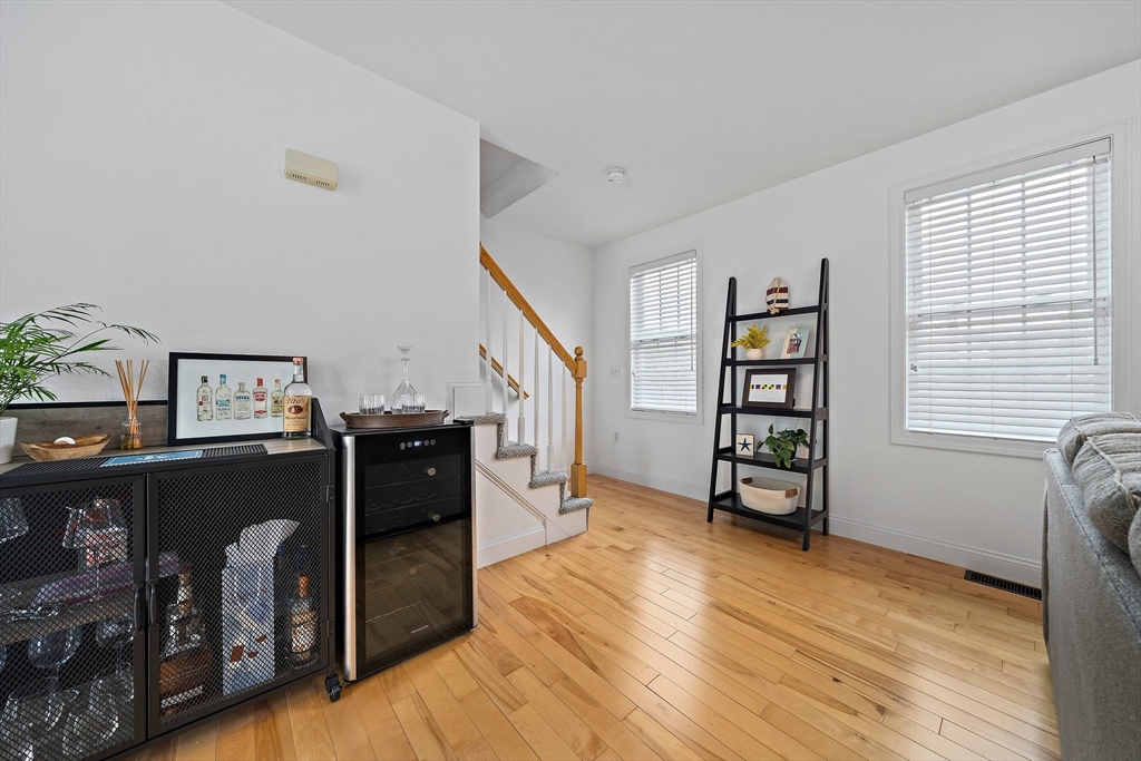 17 Messenger Street # 2