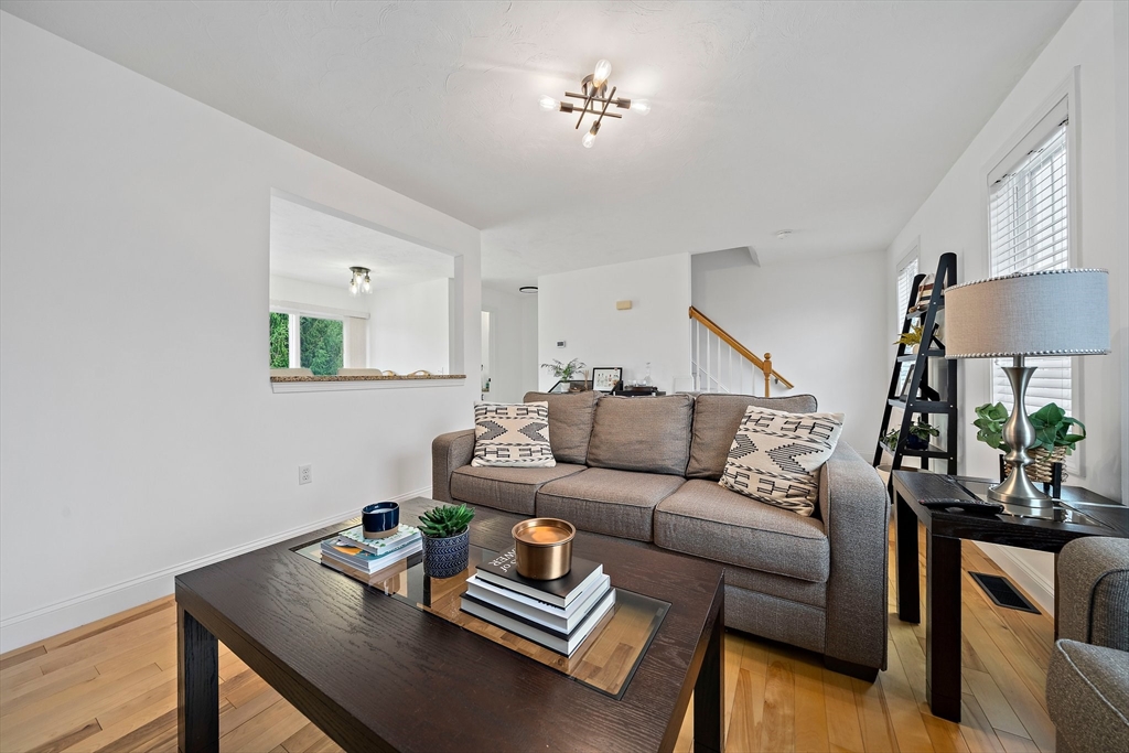 17 Messenger Street # 2