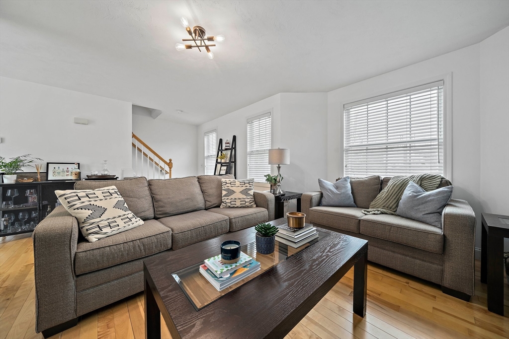 17 Messenger Street # 2