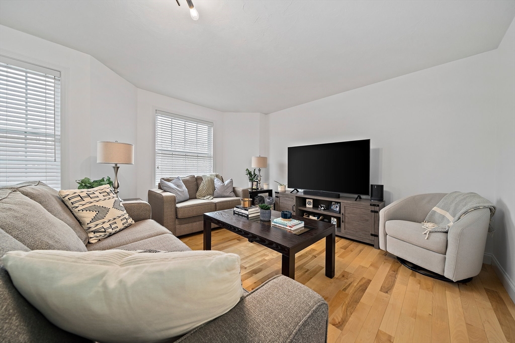 17 Messenger Street # 2