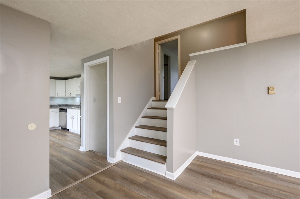 30 Oscar Ave