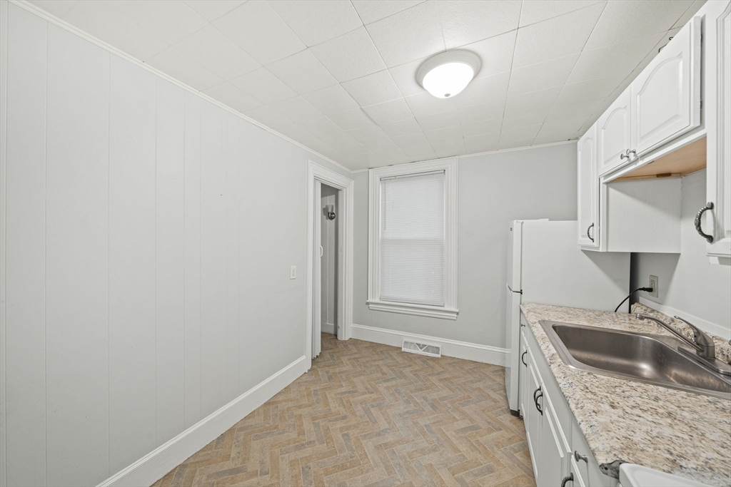 152 S Franklin St