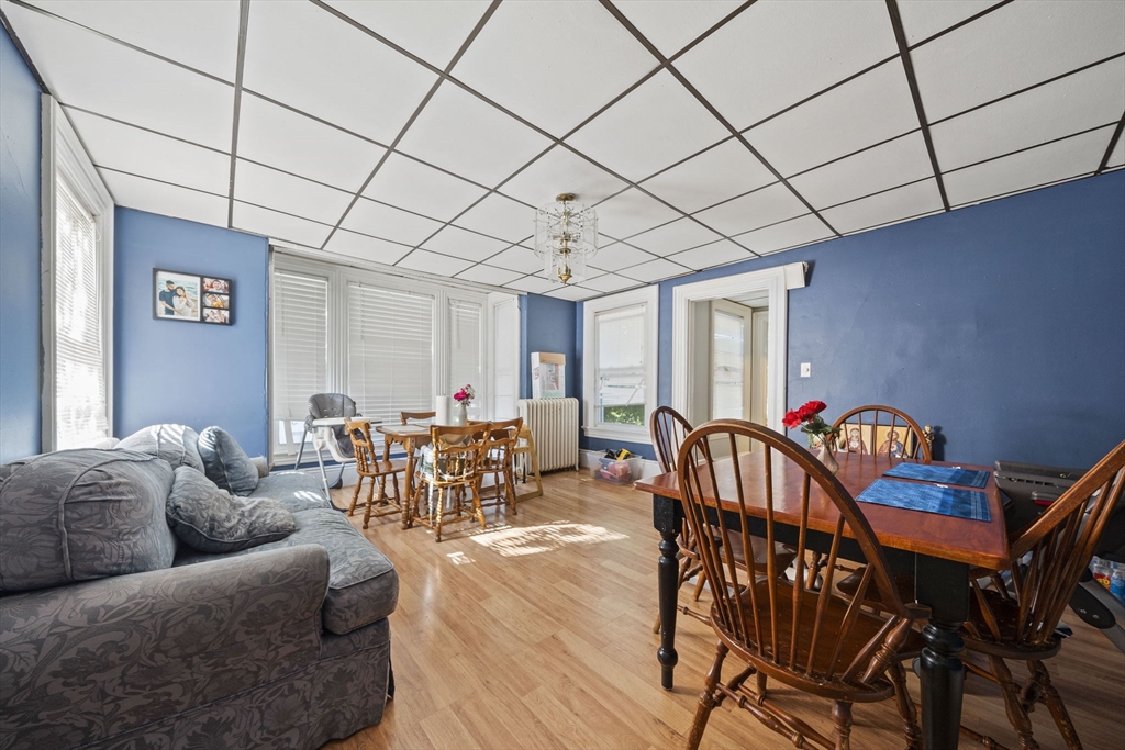 152 S Franklin St
