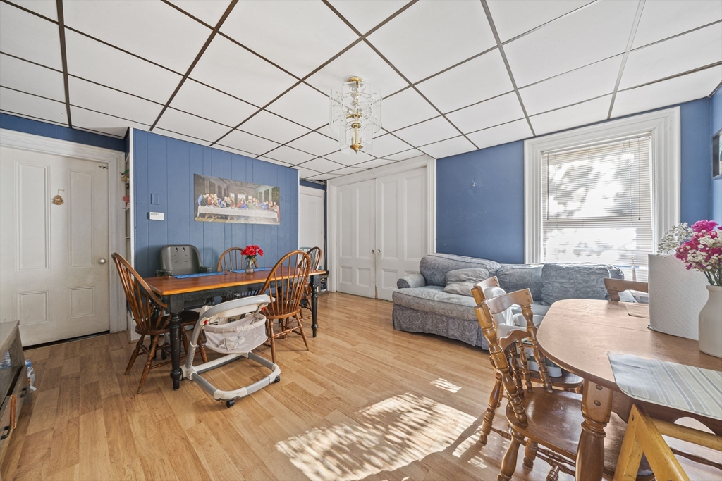 152 S Franklin St