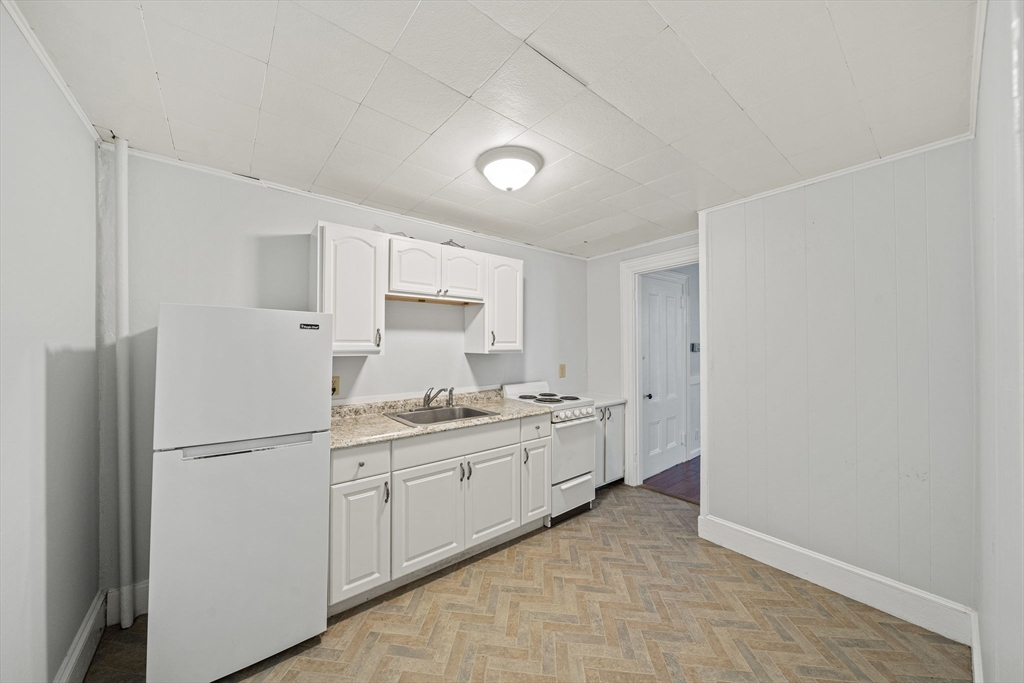152 S Franklin St