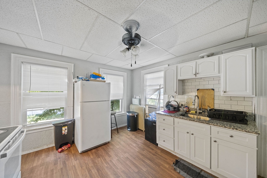 152 S Franklin St