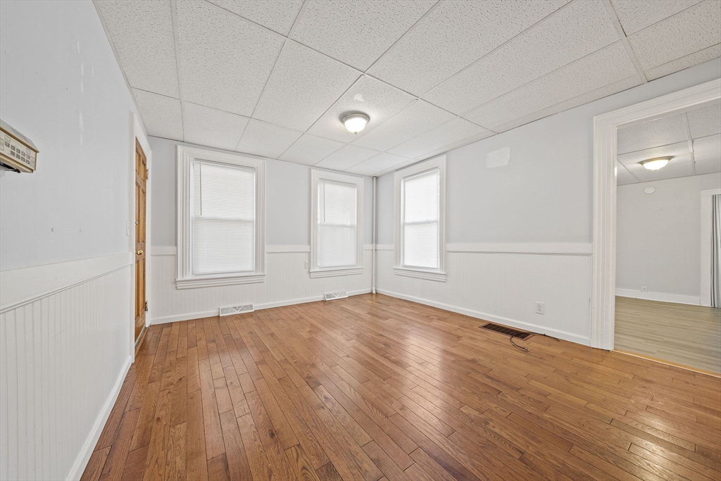 152 S Franklin St