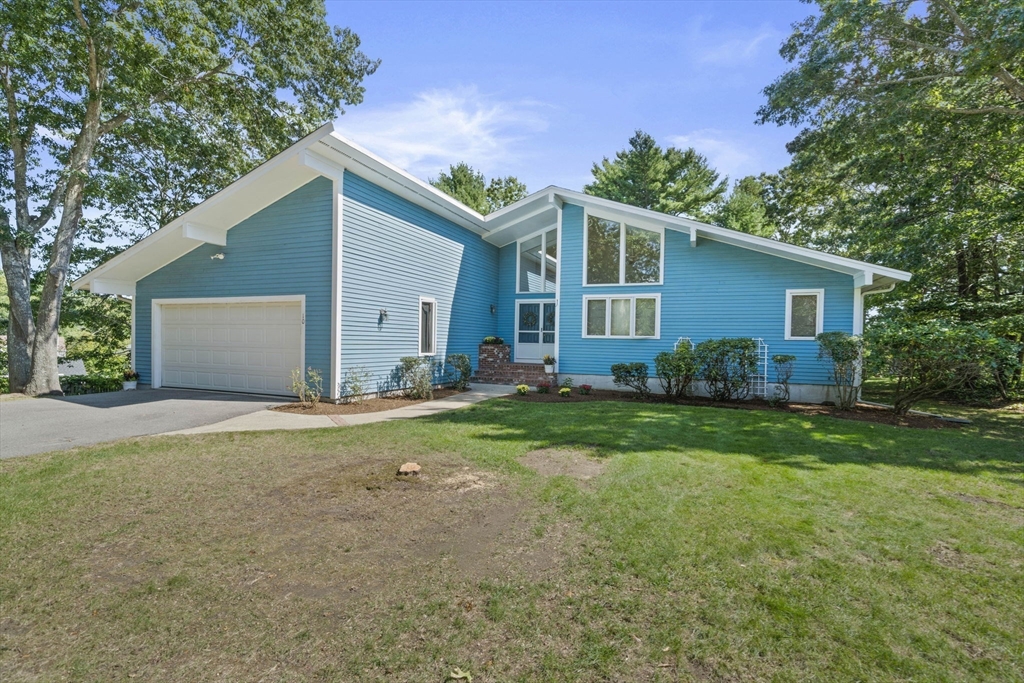 10 Elgren Way