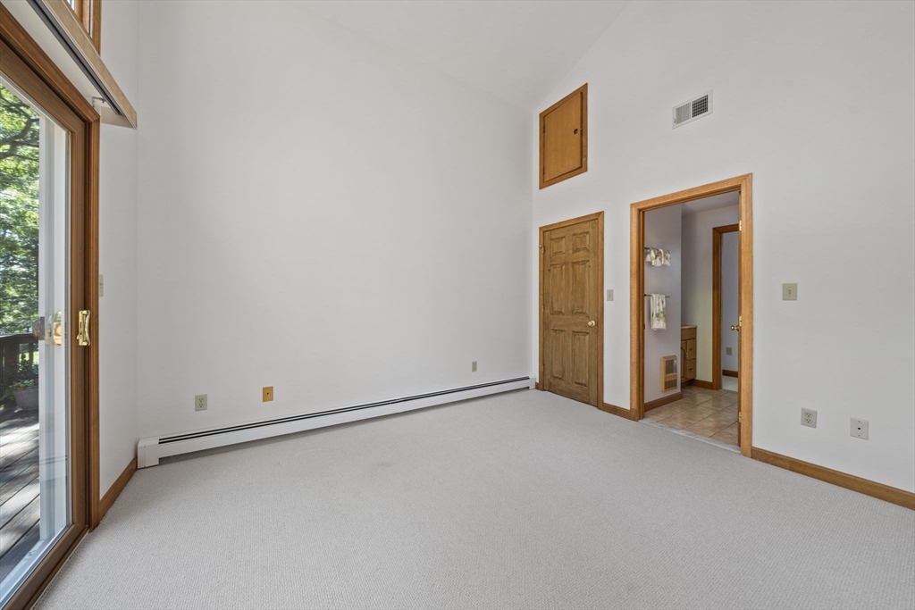 10 Elgren Way