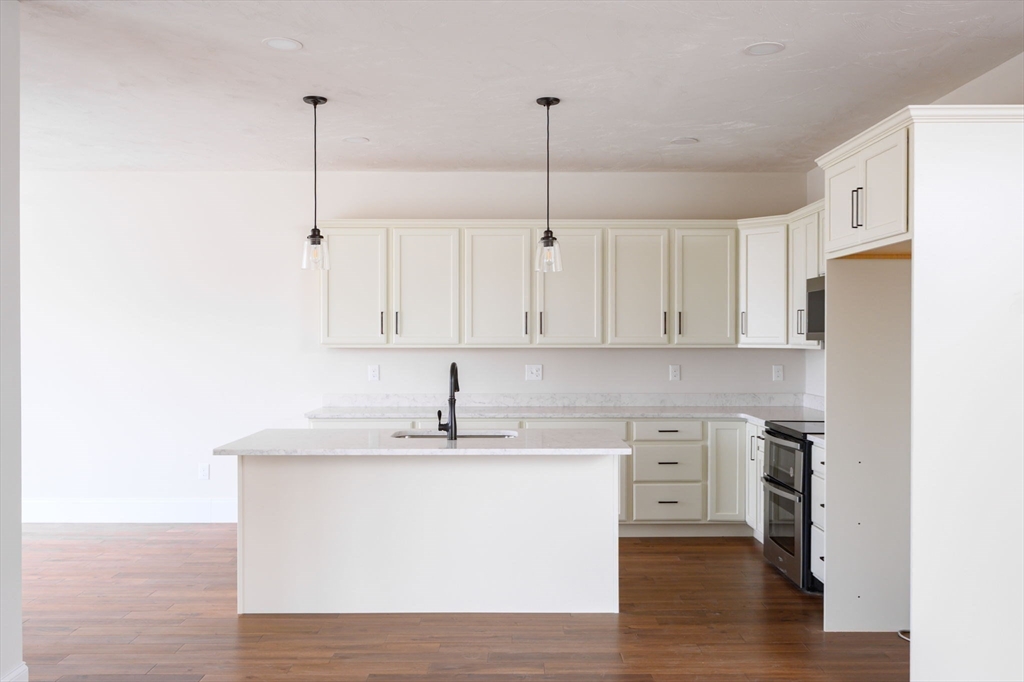 44 Metacomet Road # 44, West Bridgewater Unit: #44