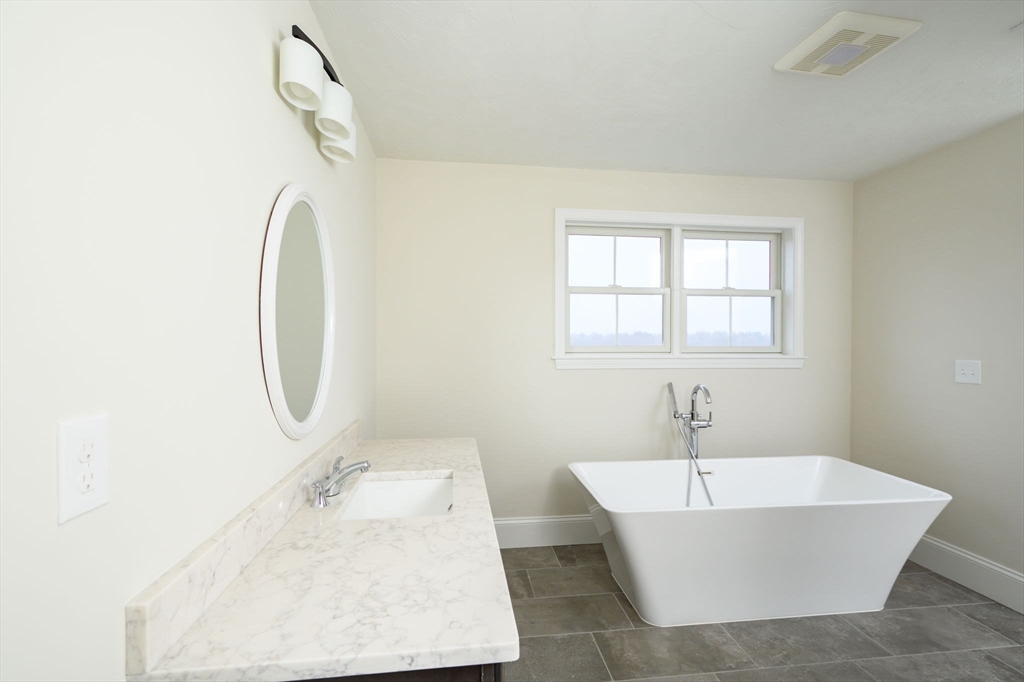 44 Metacomet Road # 44, West Bridgewater Unit: #44