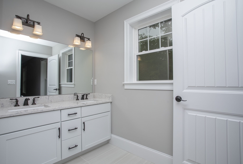37 Metacomet Rd # 37, West Bridgewater Unit: 37