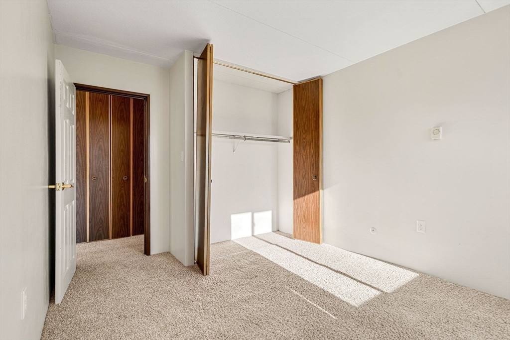 30 Skyline Dr # 6