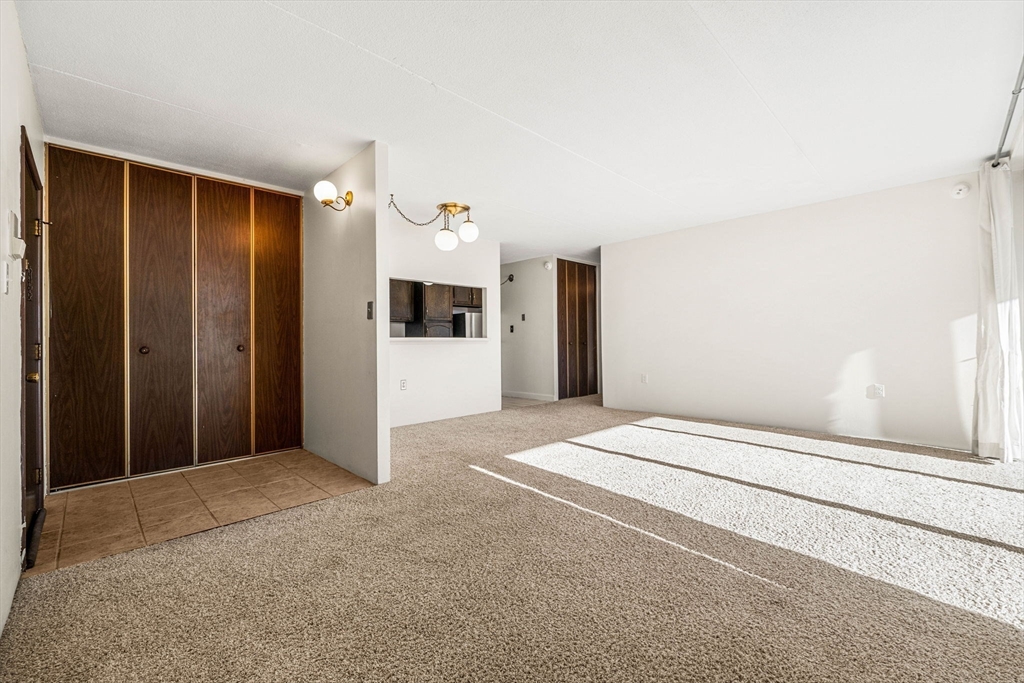 30 Skyline Dr # 6