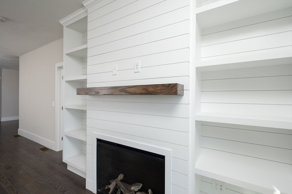 60 Metacomet Road # 17