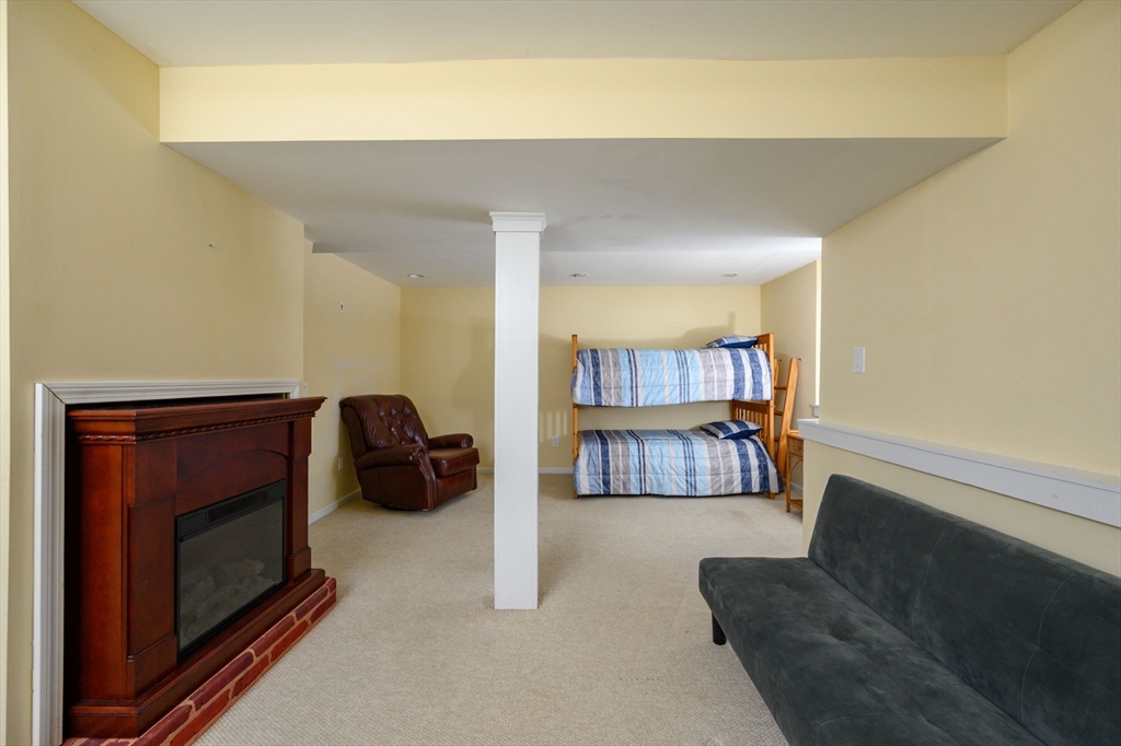 5 Harbor Hill Dr # 5