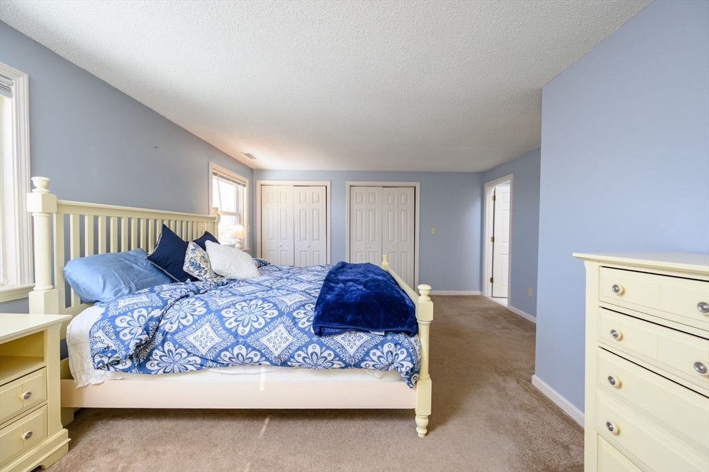 5 Harbor Hill Dr # 5